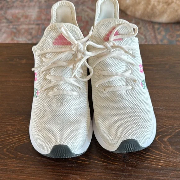 Stylish white Sneakers with Pink Floral Accents - Picture 4 of 5